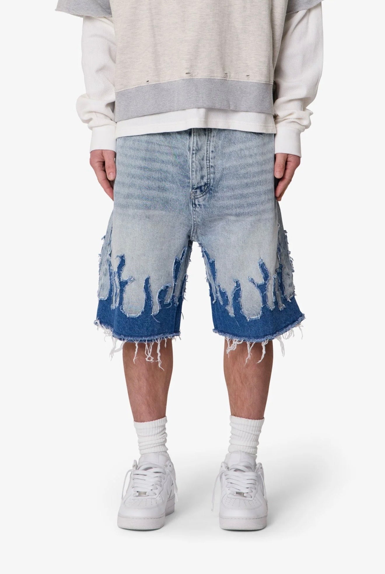 Pantalones cortos vaqueros
holgados con estampado de llamas -
Azul