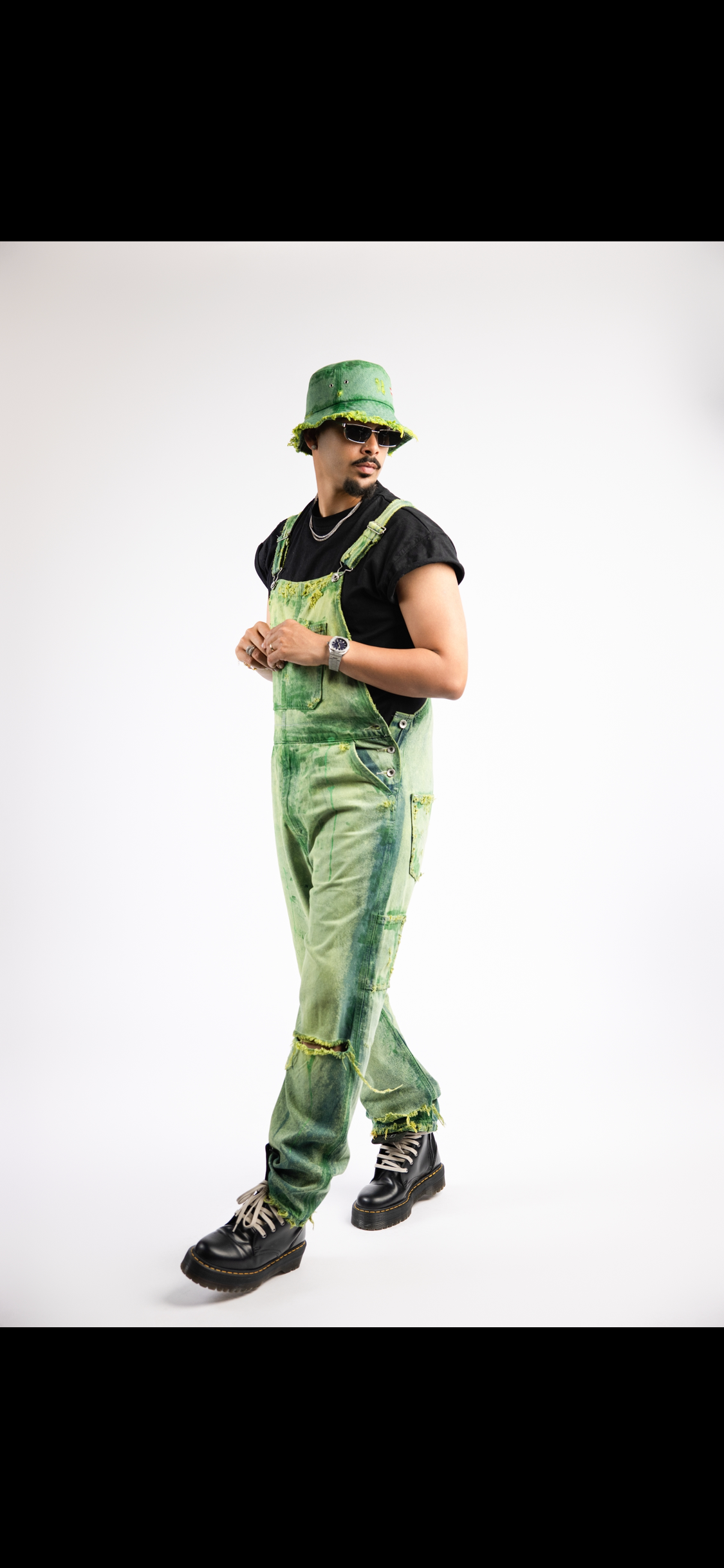 Apple green denim overalls and bucket hat set with vintage effect