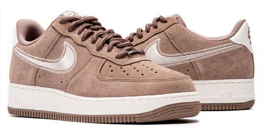 Nike Air Force 1'07 LV8