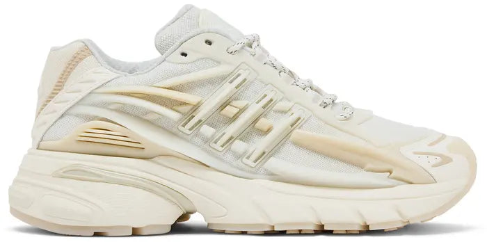Pharrell x VIRGINIA x adidas Adistar
Jellyfish Triple White'