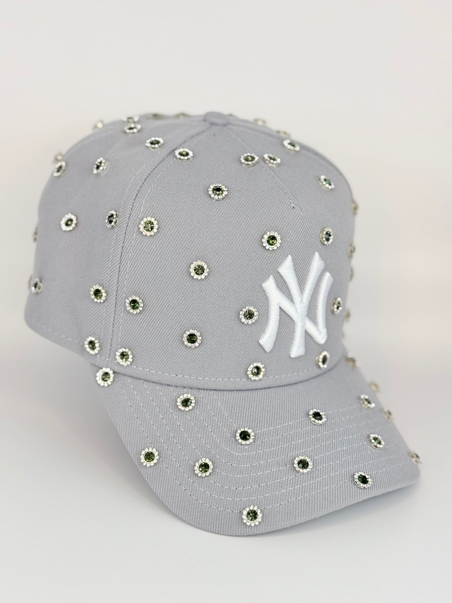 Gray NY Yankees snapback cap with Rhinestone